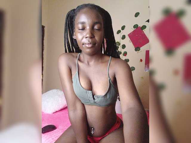 Imani- live cam on BongaCams