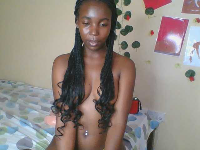 Imani- live cam on BongaCams