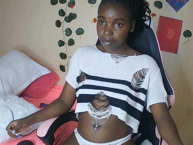 Imani- live webcam show