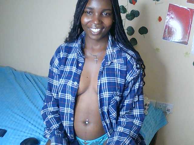 Imani- live cam on BongaCams