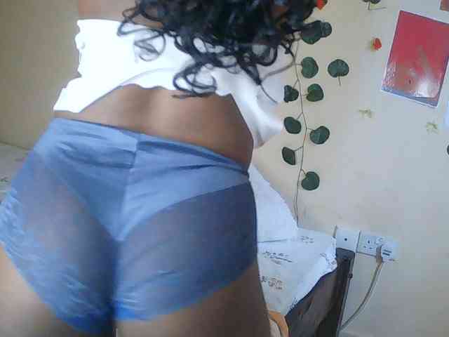 Imani-'s cam show statistics and live stream