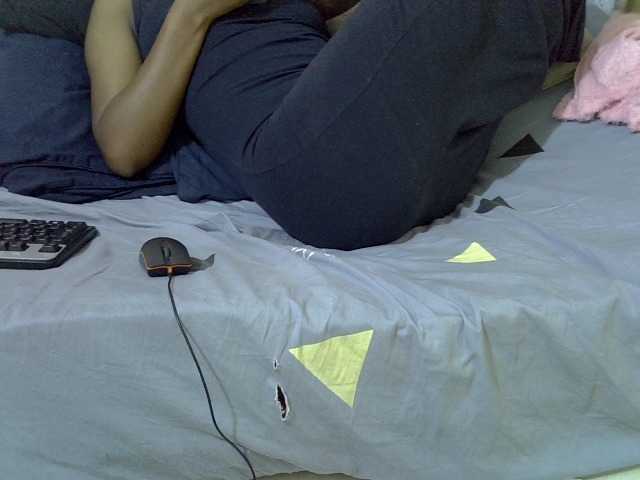 Petitepretti live cam on BongaCams
