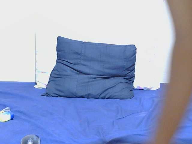 Petitepretti live cam on BongaCams