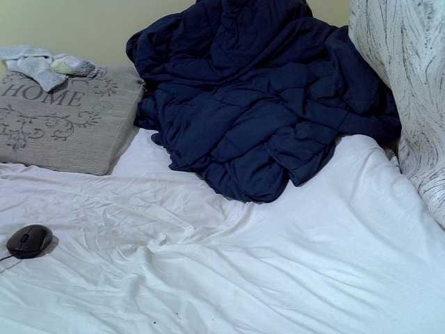 Petitepretti live cam on BongaCams
