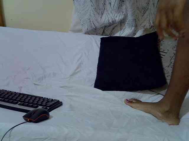 Petitepretti webcam