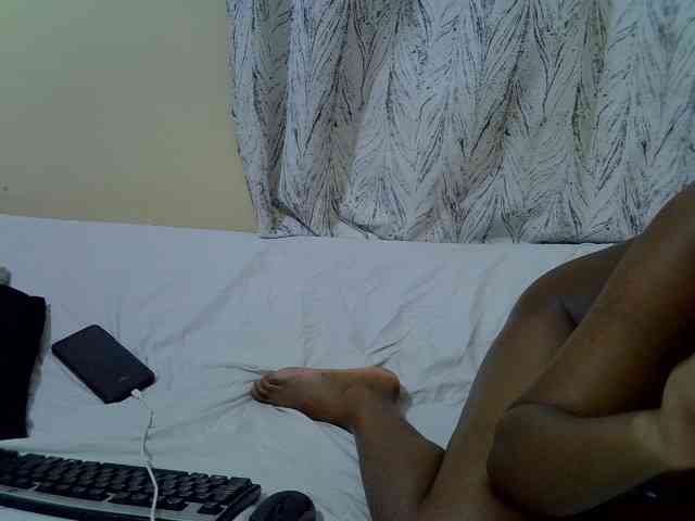 Petitepretti webcam
