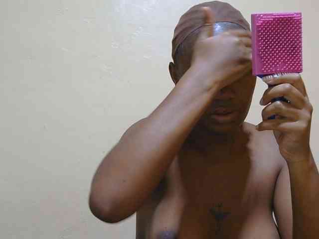Petitepretti webcam
