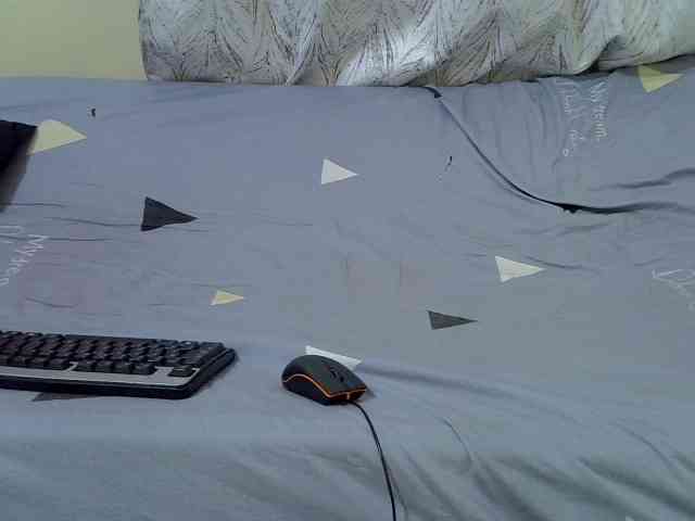 Petitepretti webcam