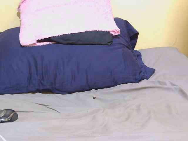 Petitepretti webcam
