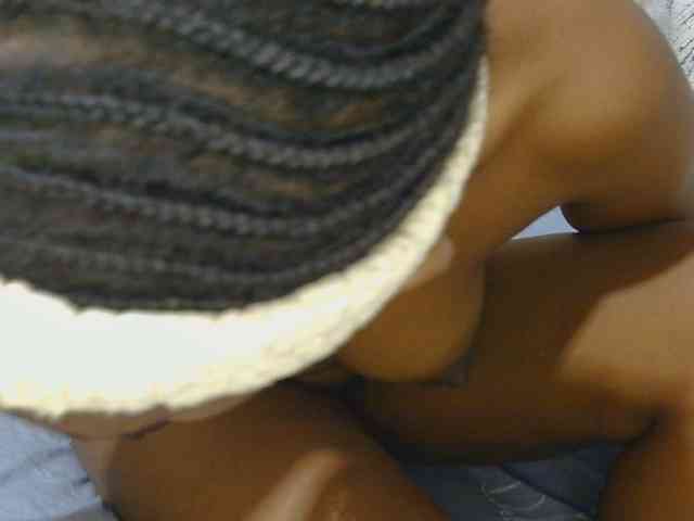 Petitepretti webcam