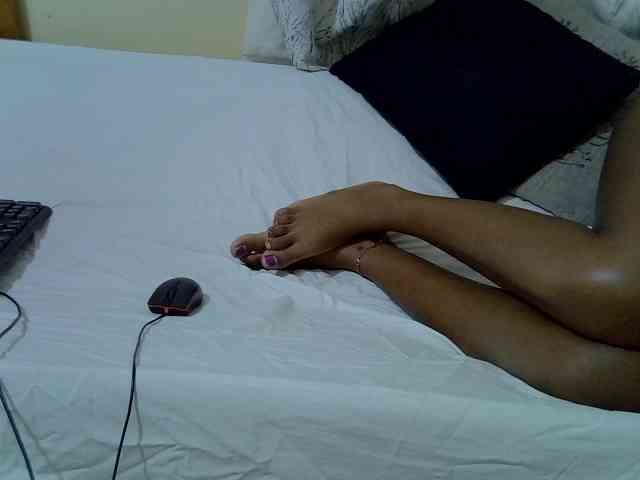 Petitepretti webcam