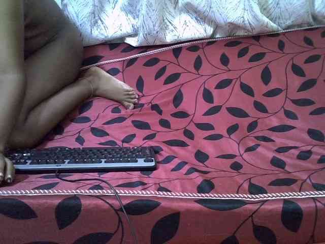 Petitepretti webcam