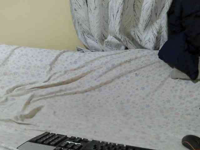 Petitepretti webcam