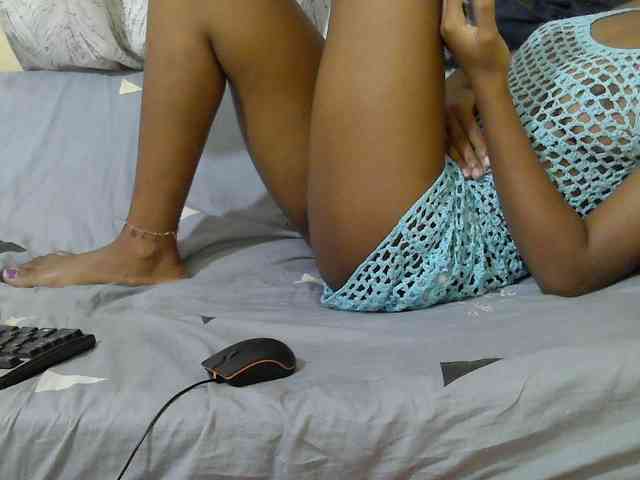 Petitepretti webcam
