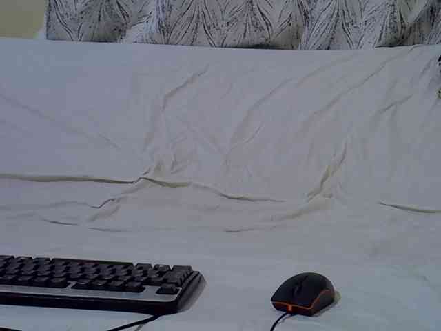 Petitepretti webcam