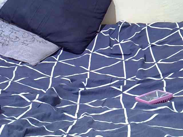Petitepretti webcam