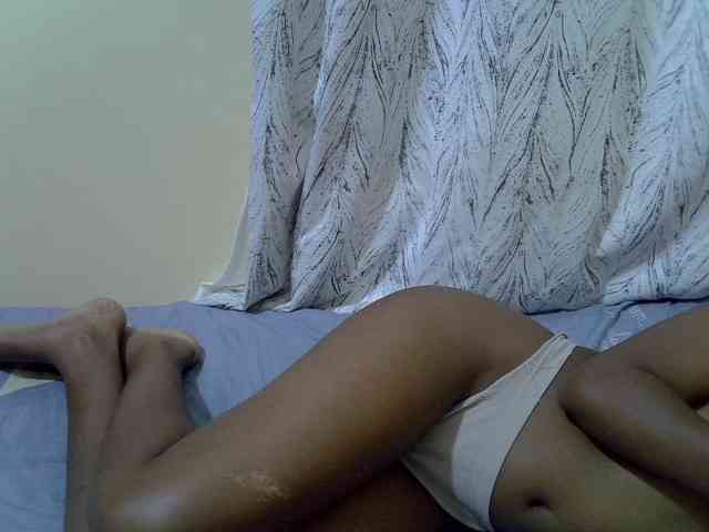 Petitepretti webcam