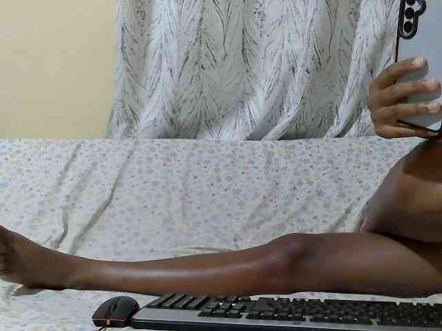 Petitepretti webcam