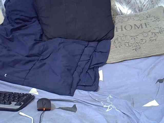 Petitepretti webcam