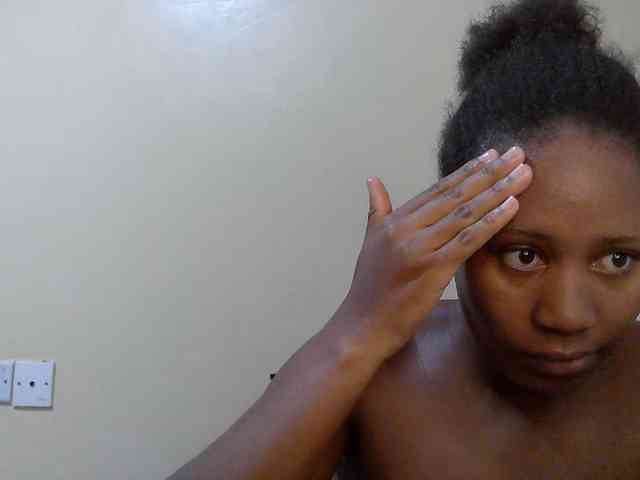 Petitepretti webcam