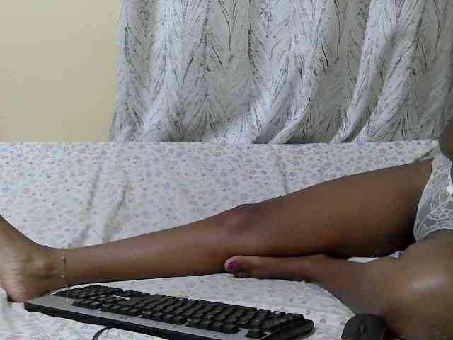 Petitepretti webcam