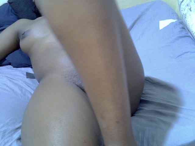 Petitepretti webcam