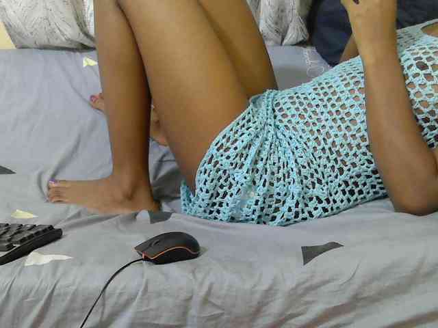 Petitepretti webcam