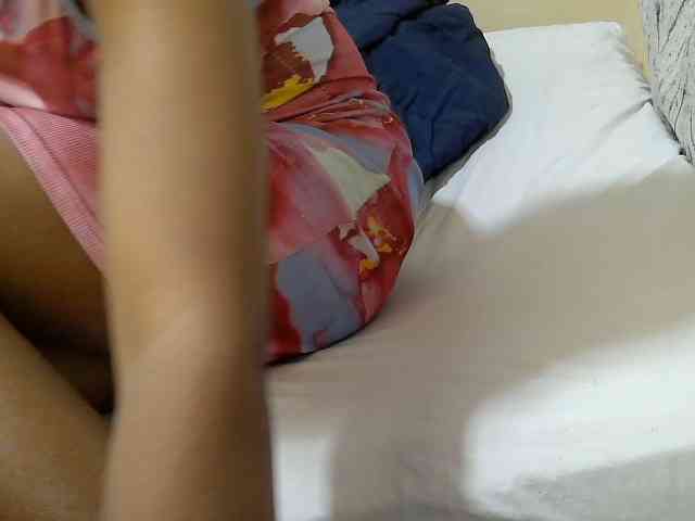 Petitepretti webcam
