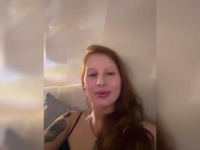 Julia-Fox