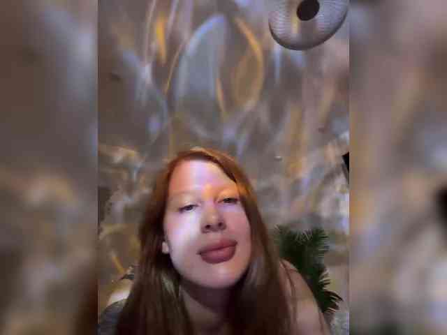 Julia-Fox webcam