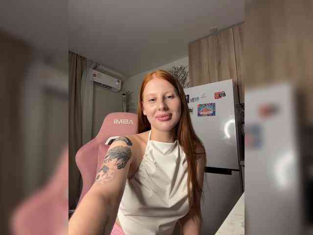 Julia-Fox webcam