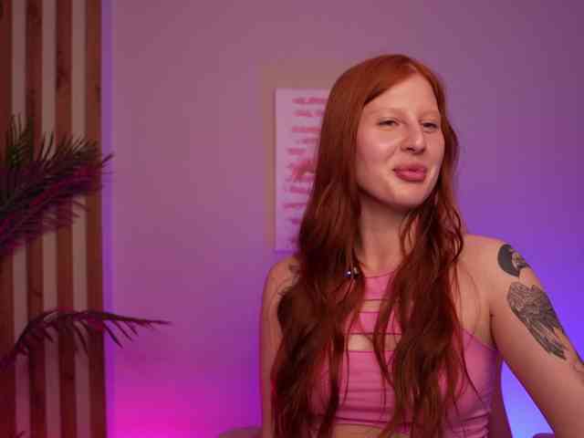 Julia-Fox webcam