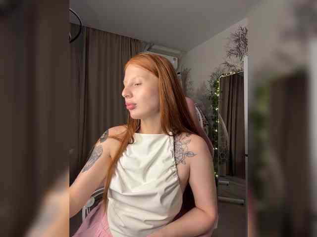 Julia-Fox webcam