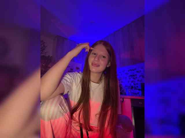 Julia-Fox webcam