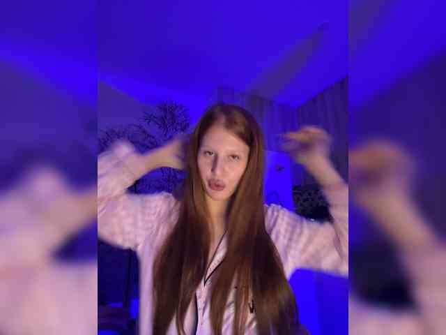 Julia-Fox webcam