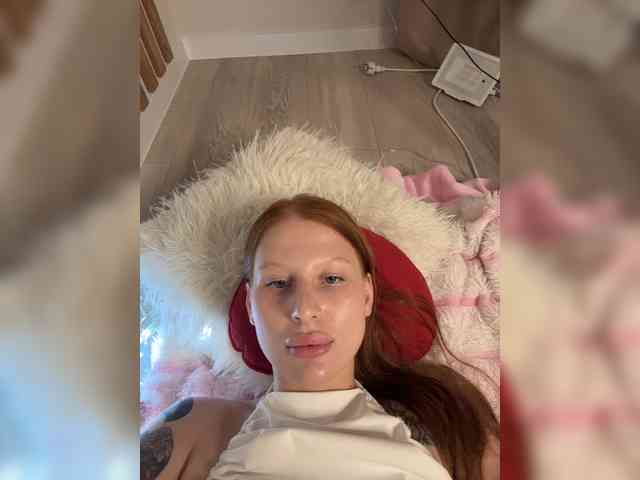 Julia-Fox webcam