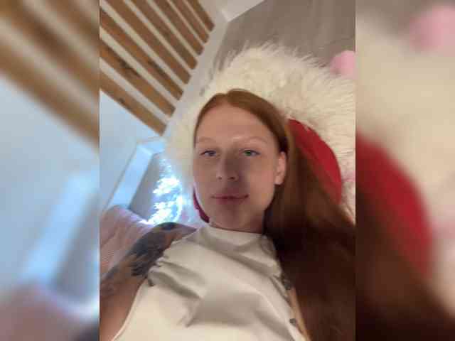 Julia-Fox webcam