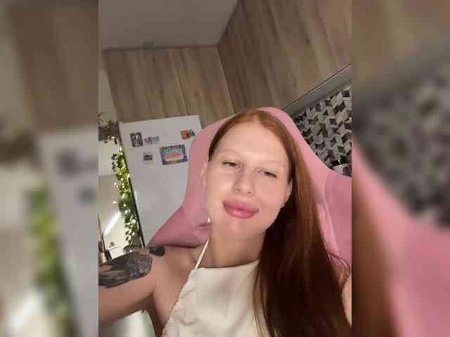 Julia-Fox webcam