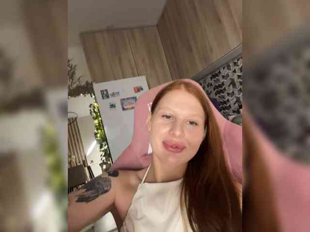 Julia-Fox webcam