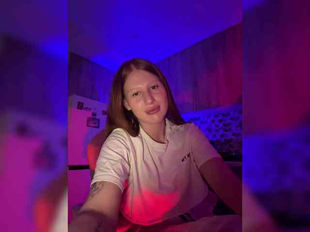 Julia-Fox webcam