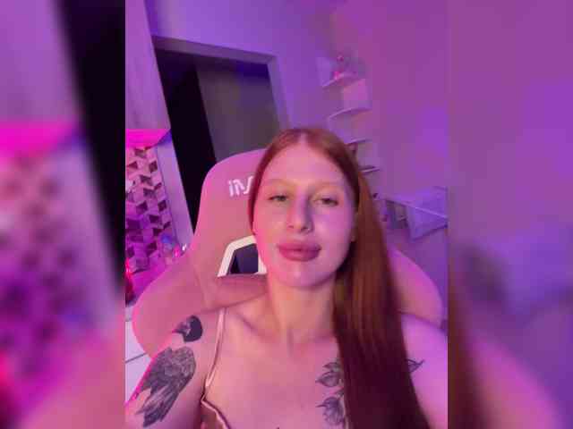 Julia-Fox webcam