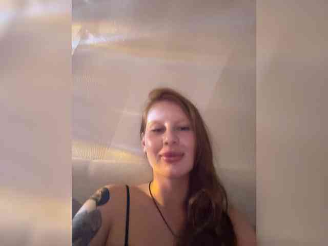 Julia-Fox webcam