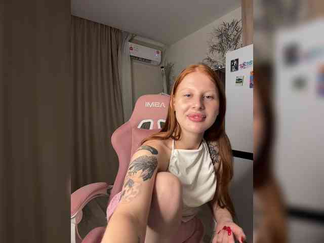 Julia-Fox webcam