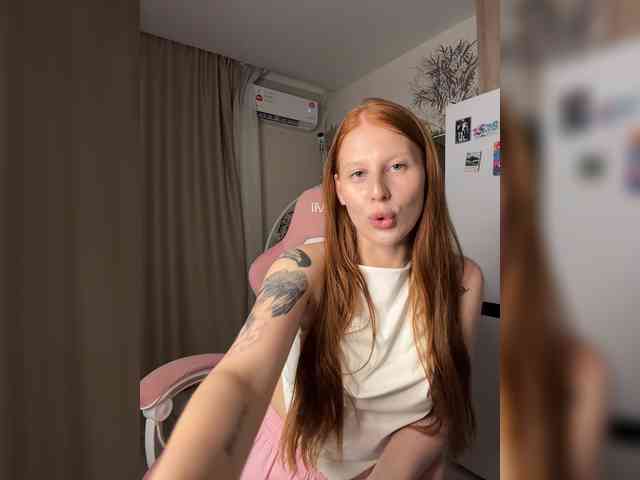 Julia-Fox webcam