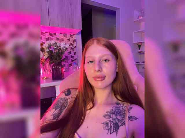 Julia-Fox webcam