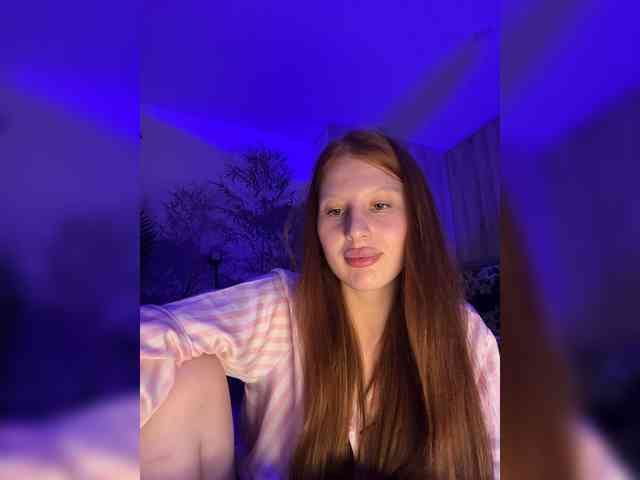 Julia-Fox webcam