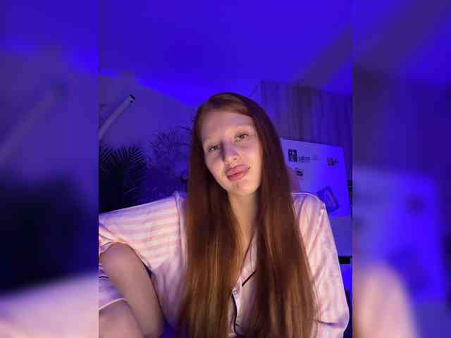 Julia-Fox webcam