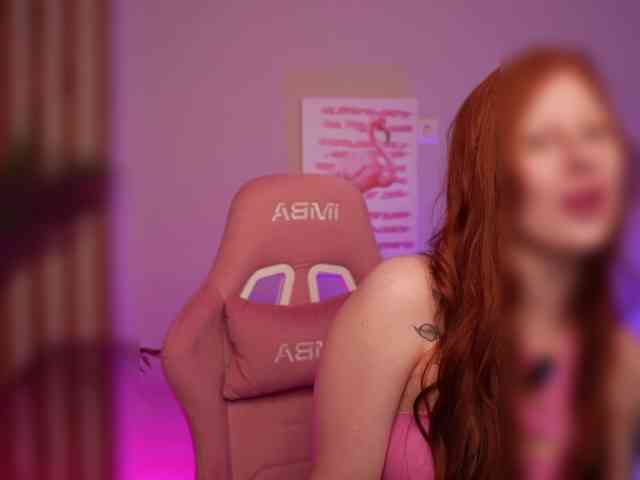 Julia-Fox webcam