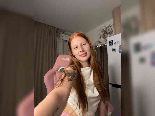 Julia-Fox webcam