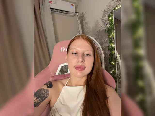 Julia-Fox webcam